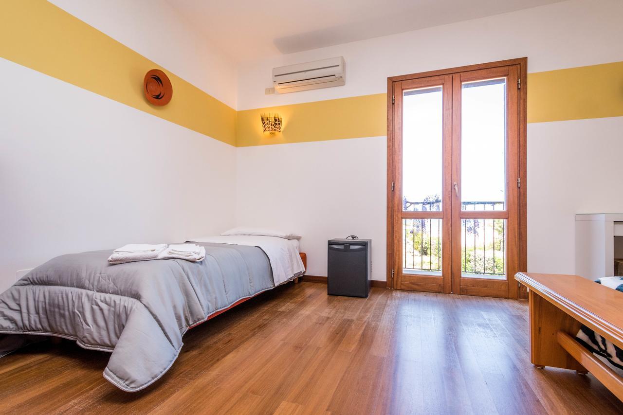 B&B Le Dune Lascari Exterior photo